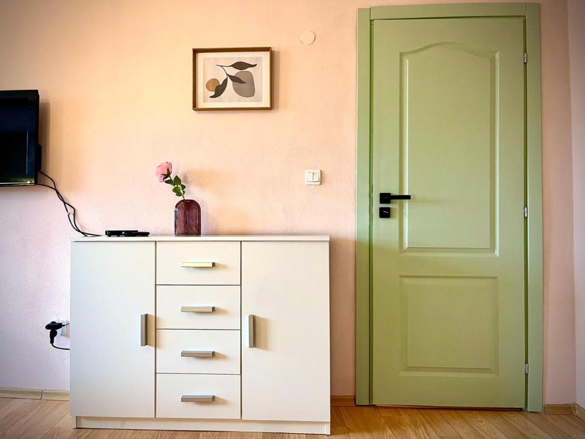 The Green Guest House Of Veliko Tarnovo-Amazing View, Top Location Экстерьер фото
