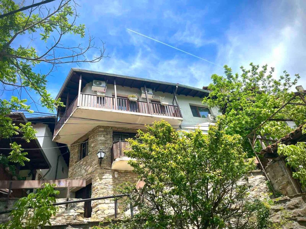 The Green Guest House Of Veliko Tarnovo-Amazing View, Top Location Экстерьер фото